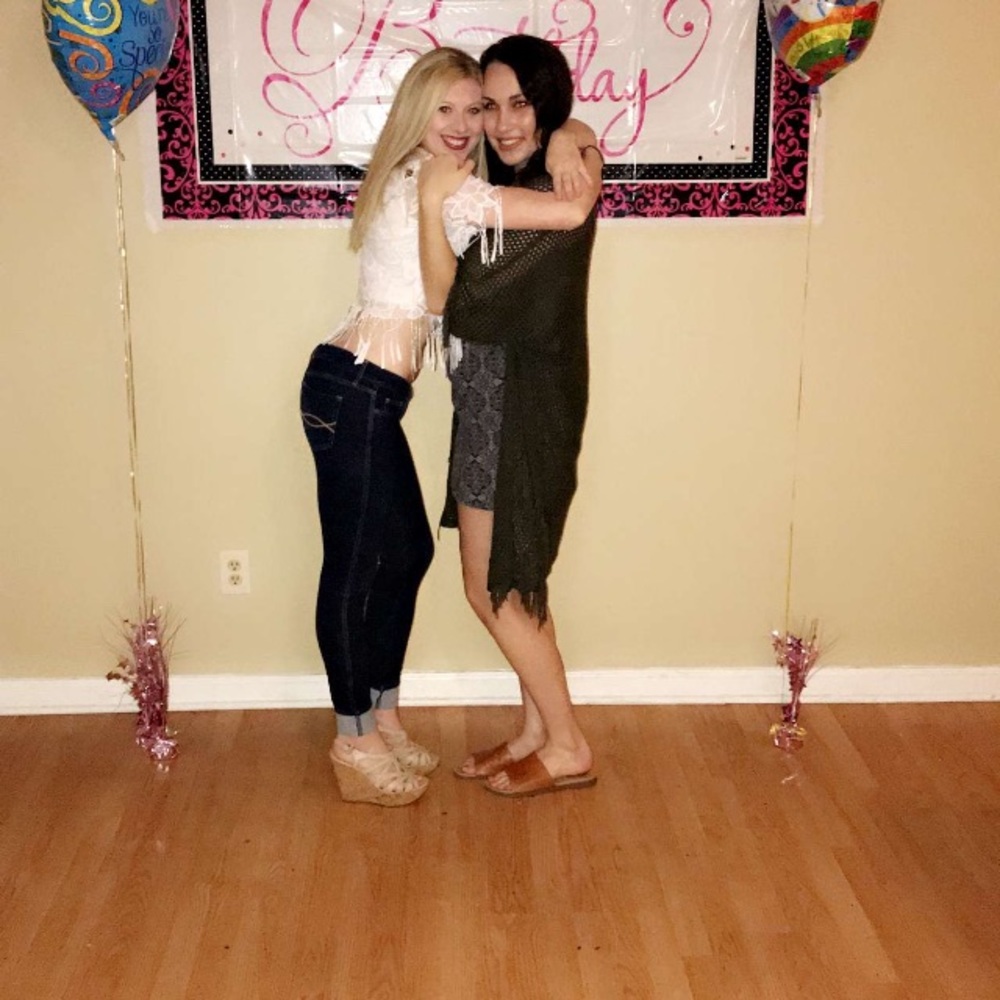 Meet your Posher, Julia